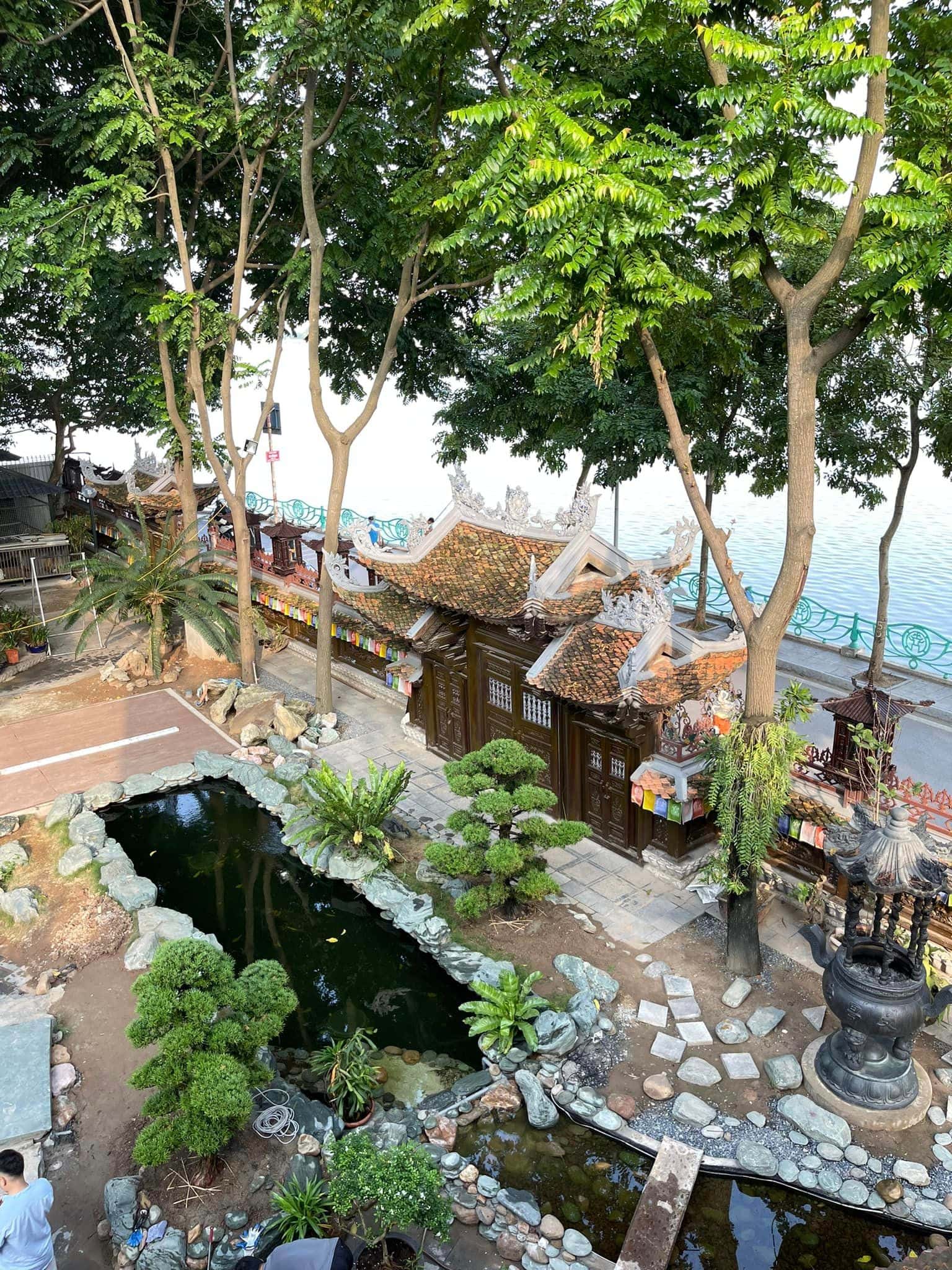 justfly chua van nien hanoi