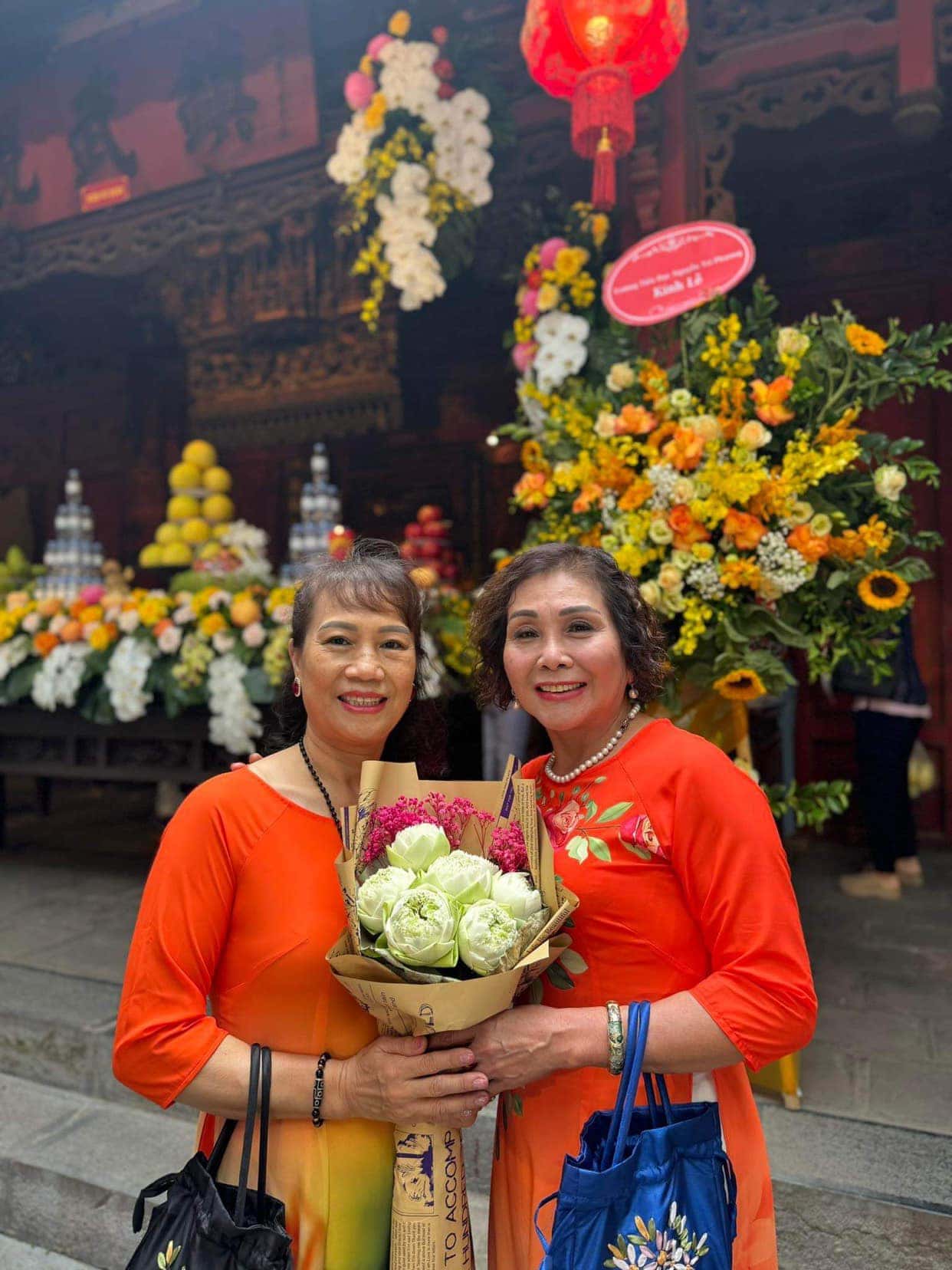 justfly den quan thanh hanoi