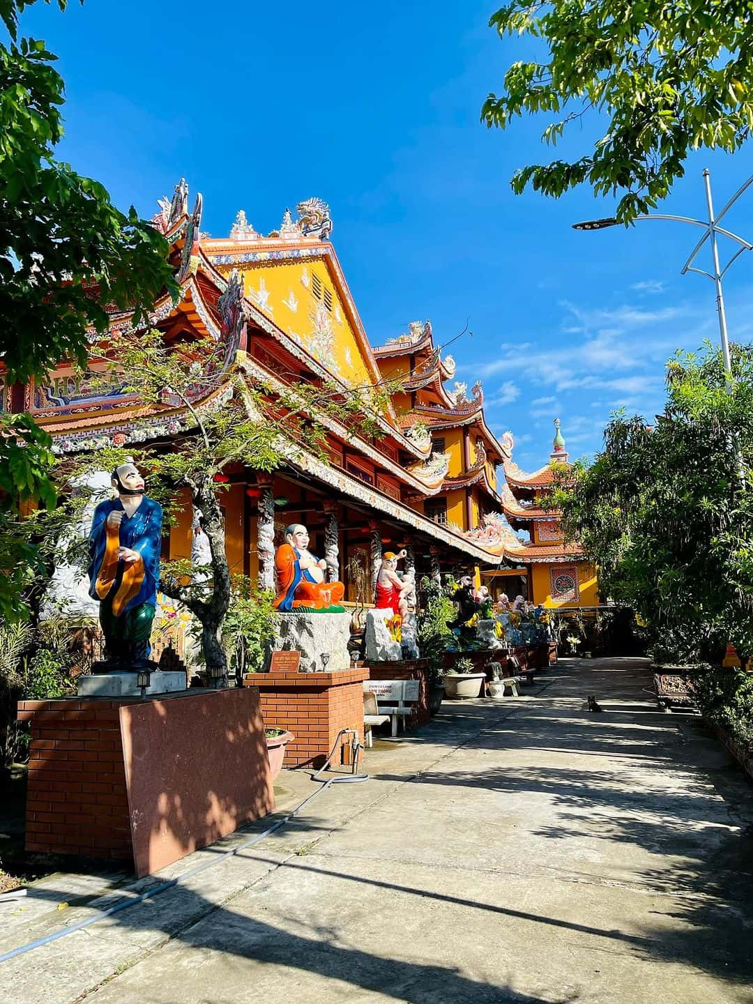 justfly chua buu dai son da nang