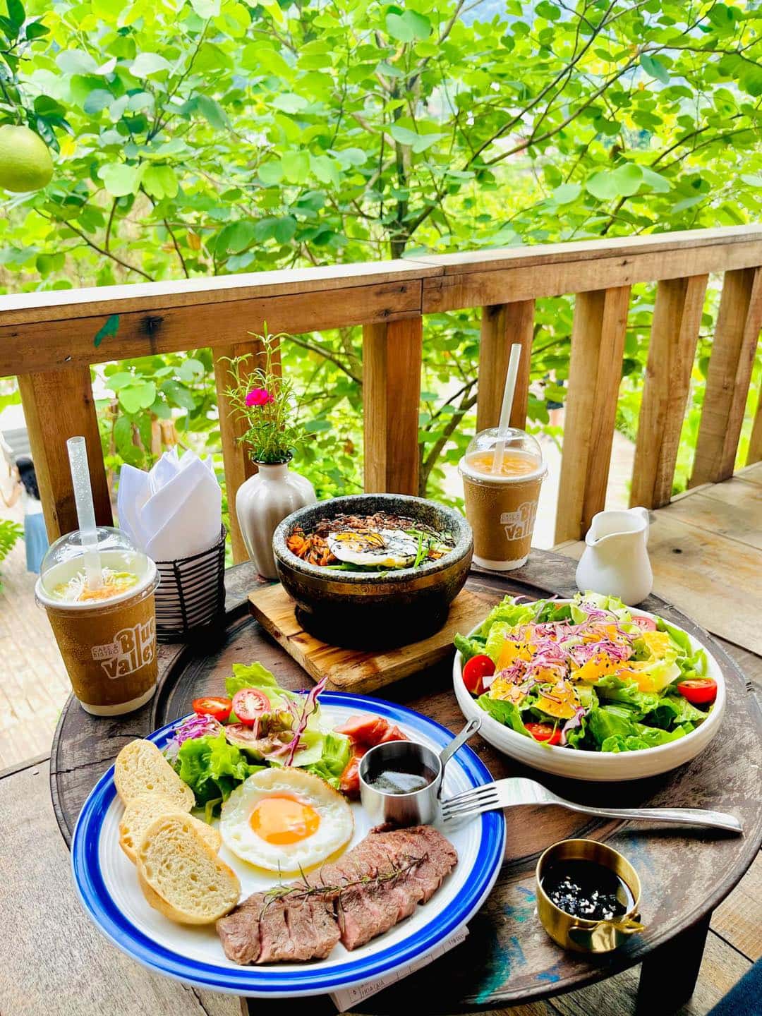 Blue Valley Cafe & Bistro — photo 11
