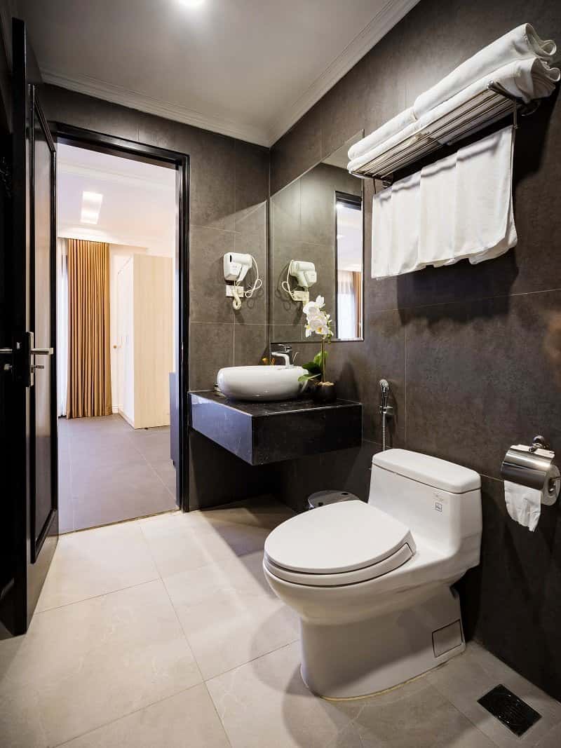 winter villa orestay ha long