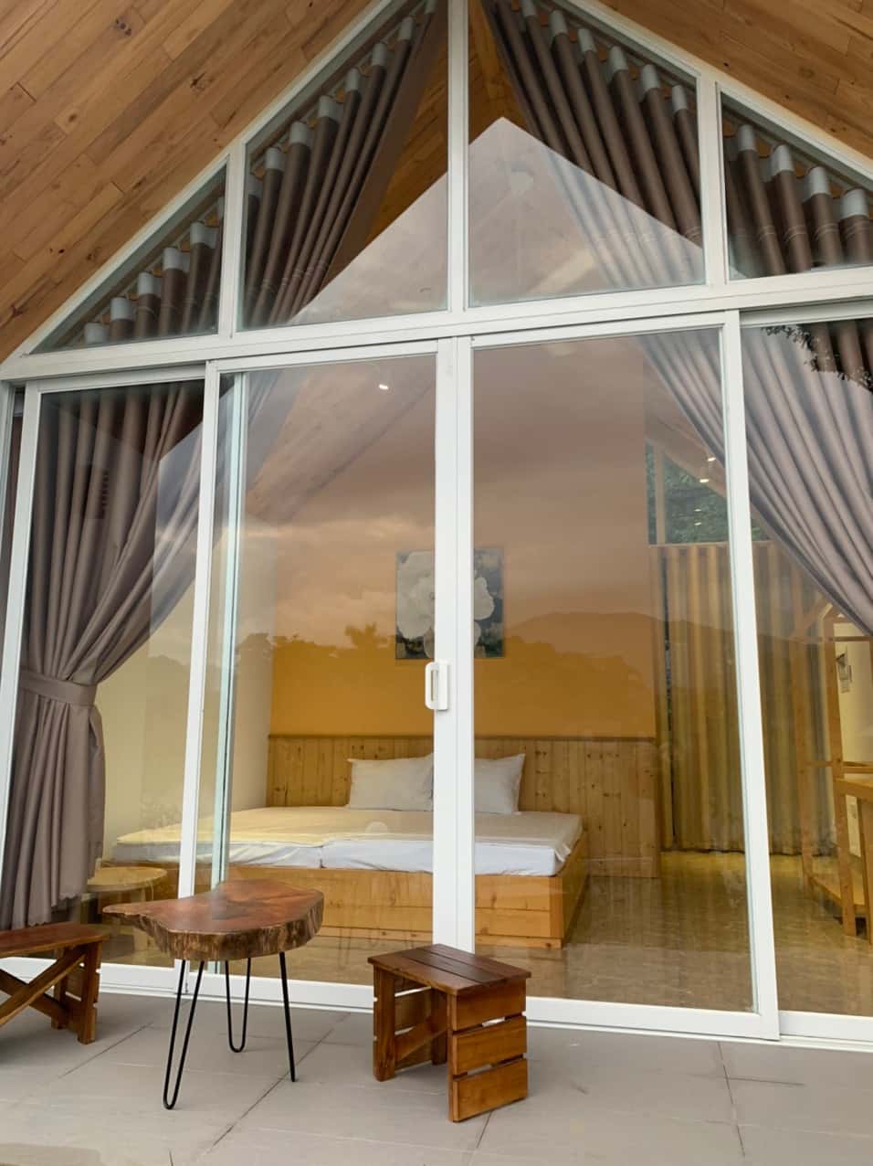 Bungalow Nhật Nguyệt, Hoà bình — ảnh 17