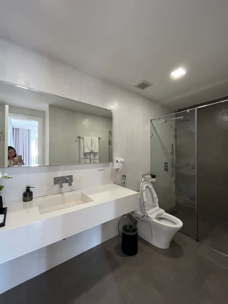 justfly white villa san golf tam dao
