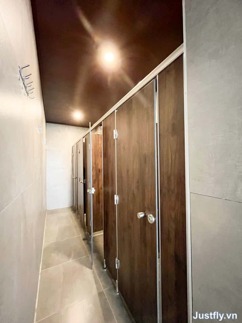 justfly dorm 40 suoi ngoc retreat thach that