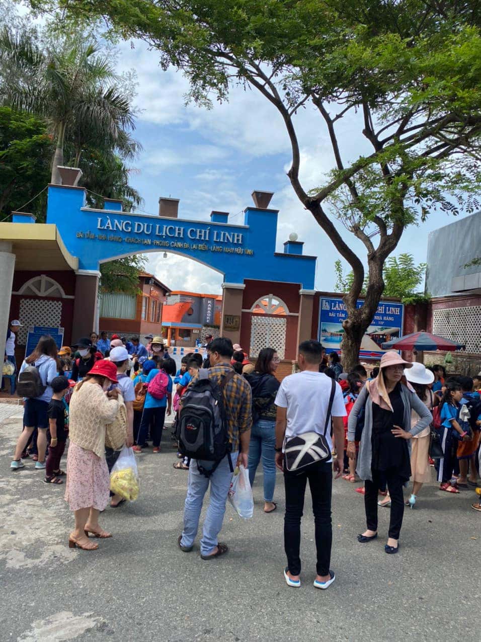 lang du lich chi linh dia diem du lich vung tau attvut11
