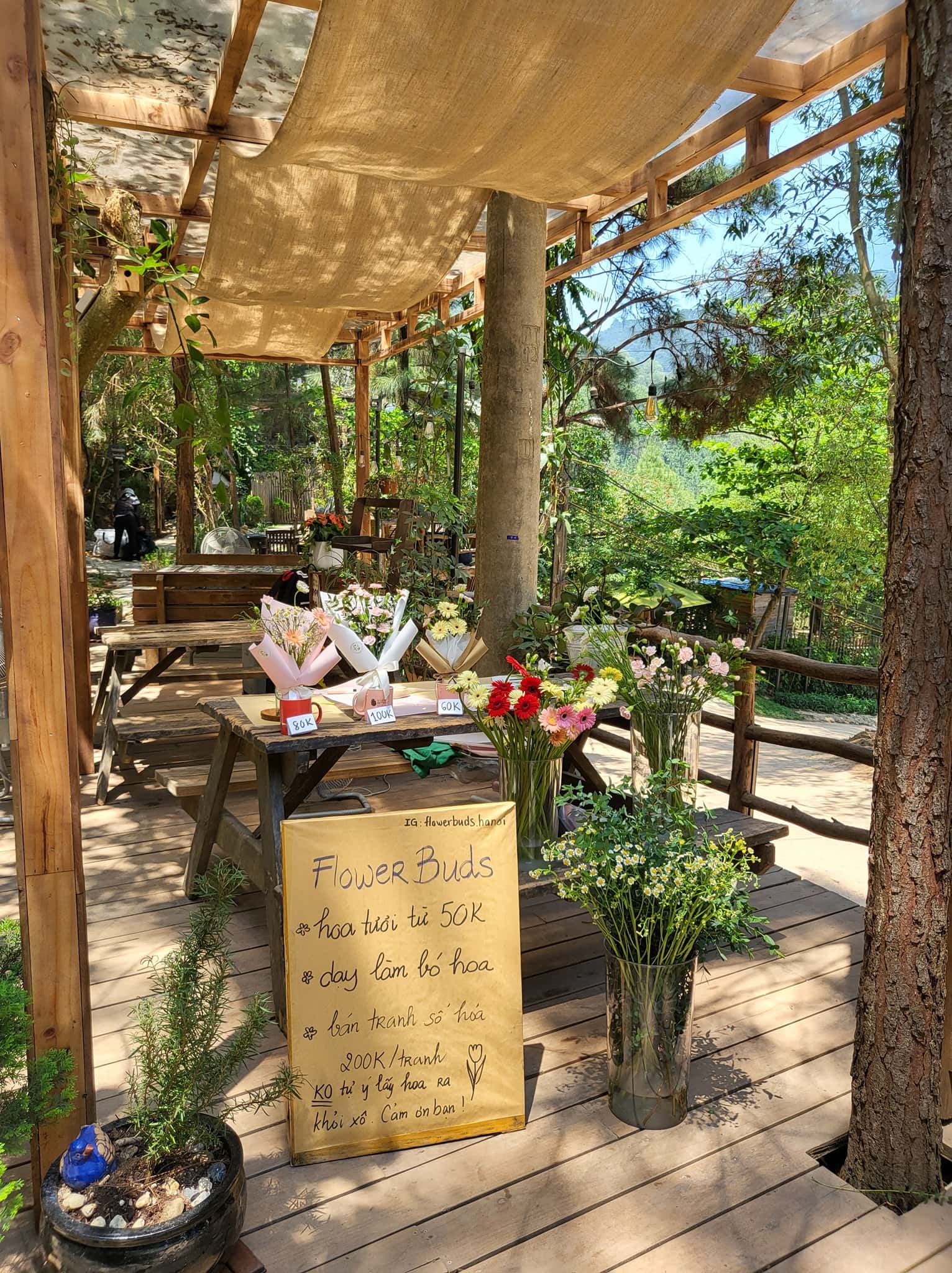 Quầy bán hoa & workshop