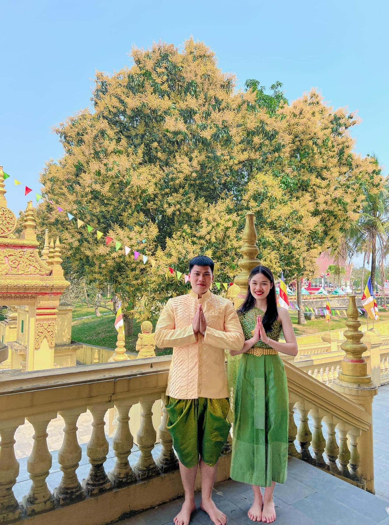 justfly lang van hoa du lich cac dan toc viet nam son tay hanoi