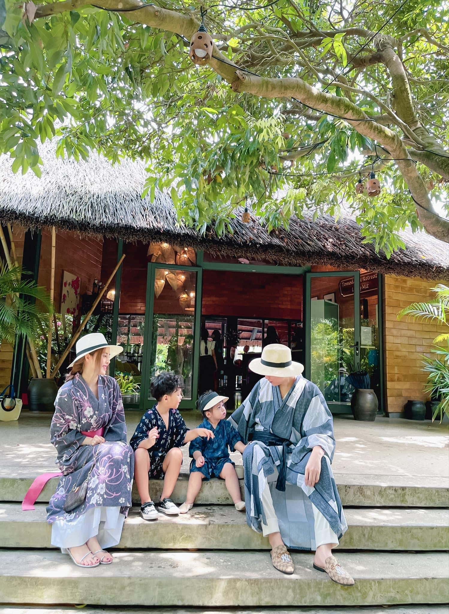 tomodachi retreat lang mit son tay