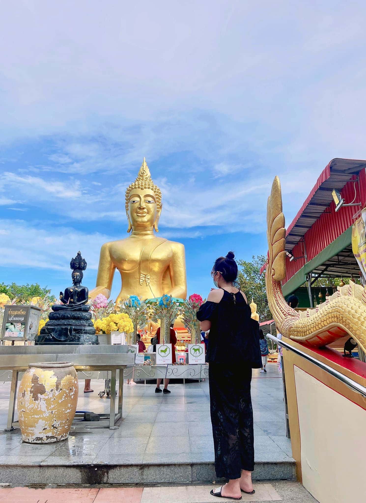 justfly wat phra yai pattaya thailand