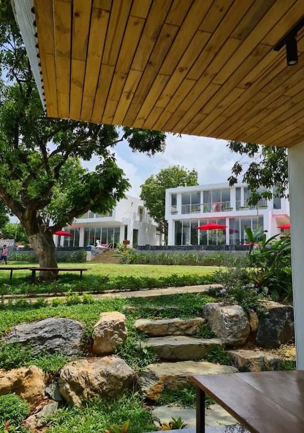review danh gia nhan xet lava haus villa hoa binh nguyen phu hao
