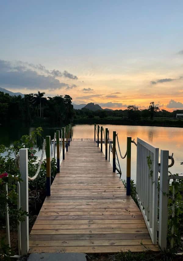 review danh gia nhan xet lava haus villa hoa binh nguyen phu hao