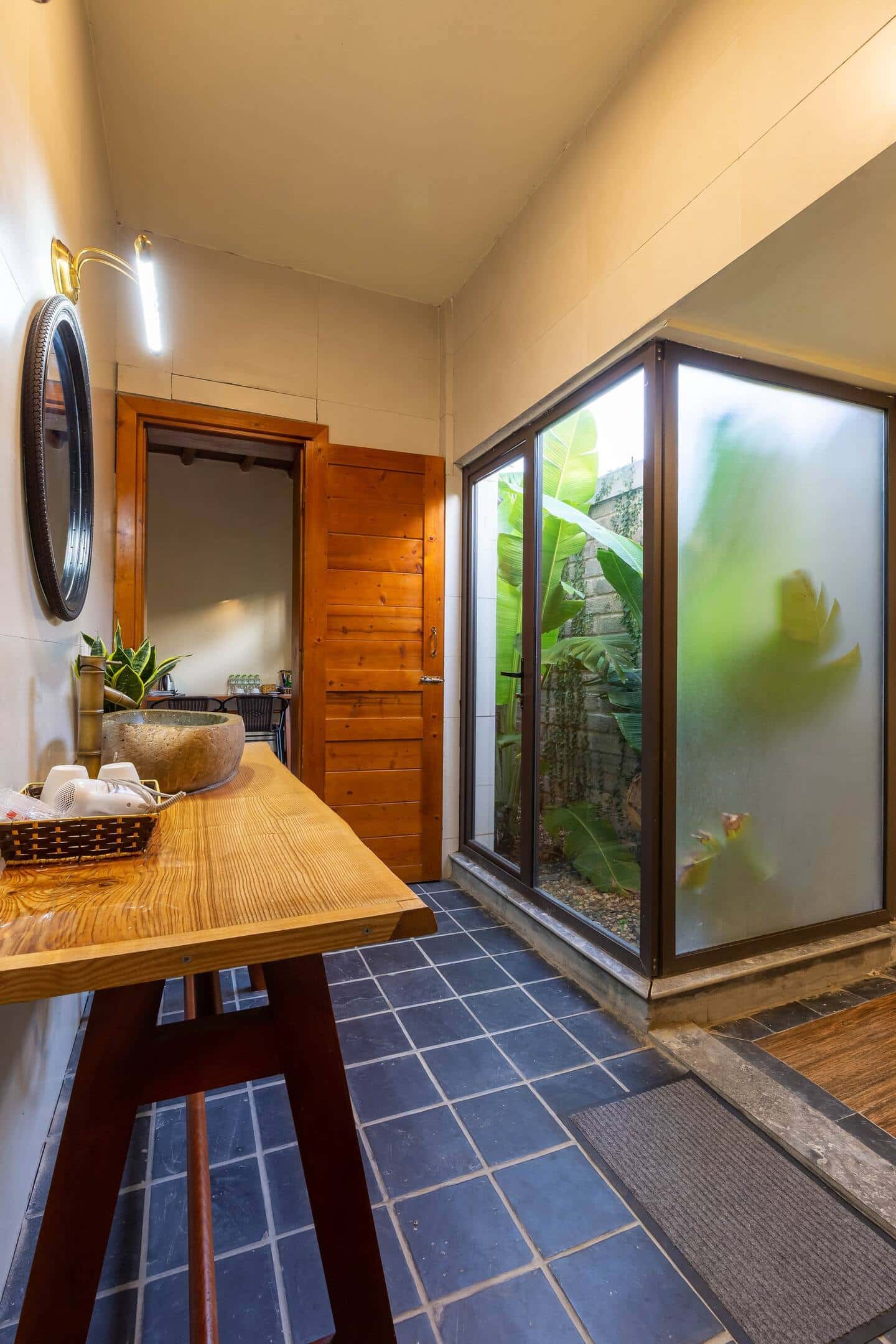 justfly suite tam coc banana bungalow ninh binh