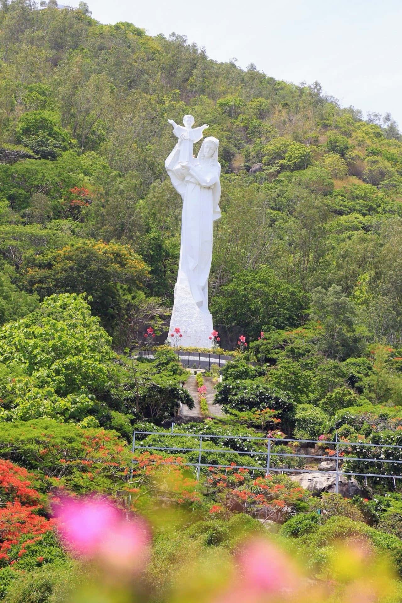 den thanh mau duc me bai dau dia diem du lich vung tau attvut34