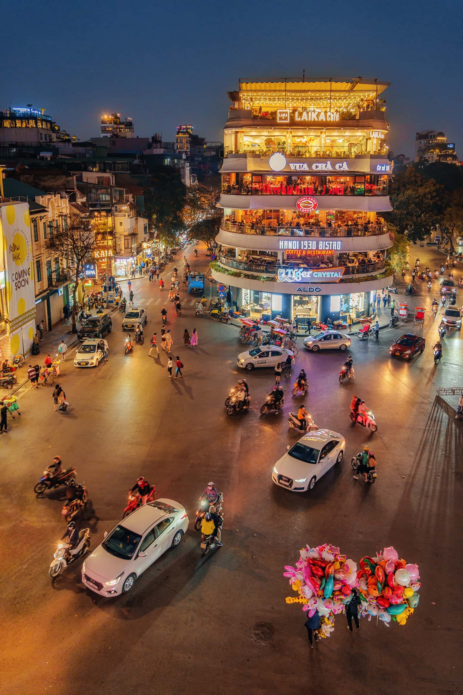 justfly quang truong dong kinh nghia thuc hanoi