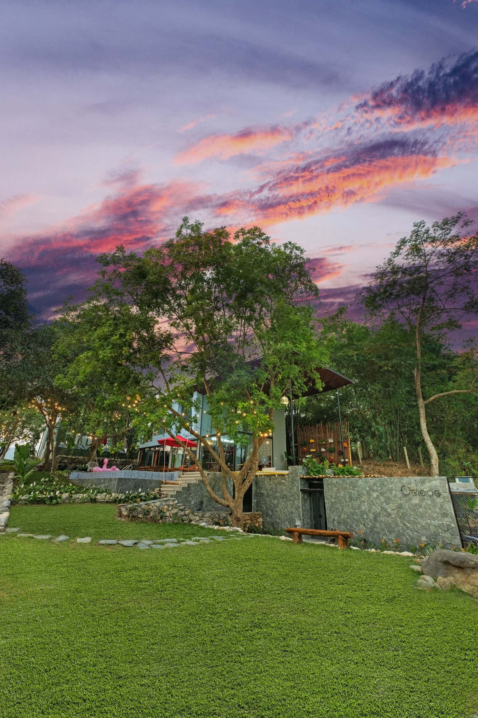 khuon vien ho tren nui gieng homestay hoa binh 
