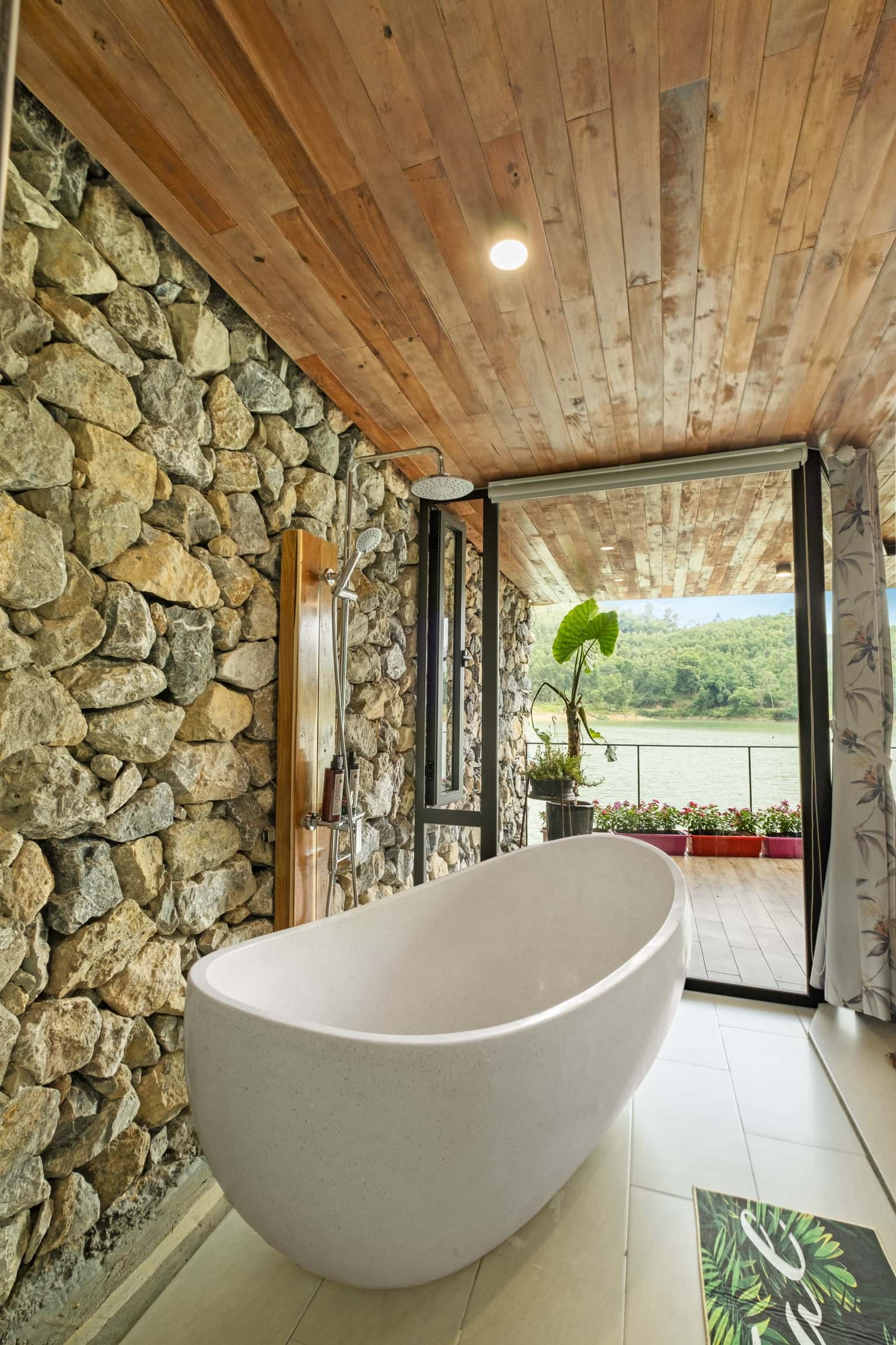 bon tam bungalow hoa sau gieng homestay hoa binh 