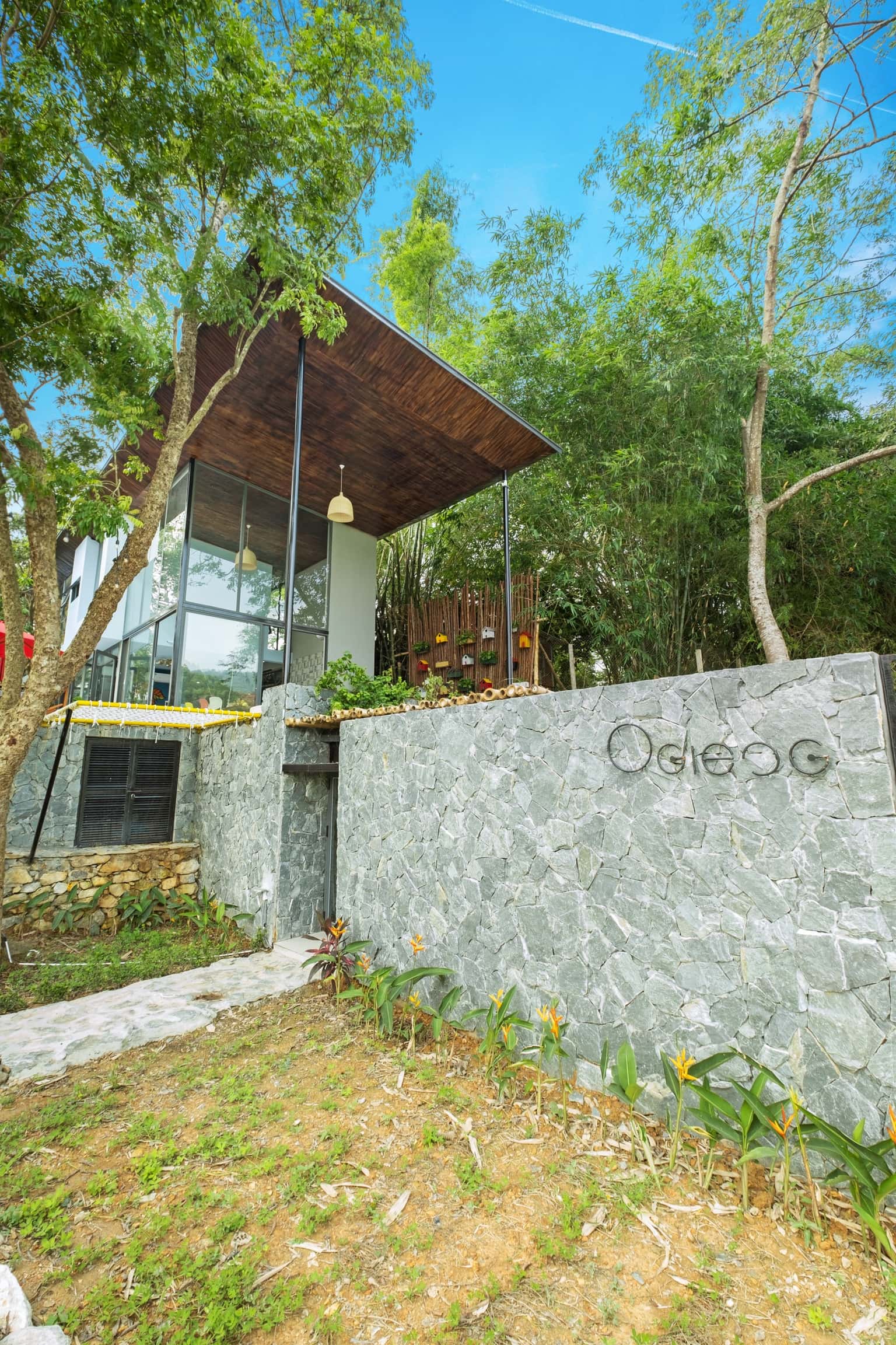 khuon vien bungalow hoa sau gieng homestay hoa binh 
