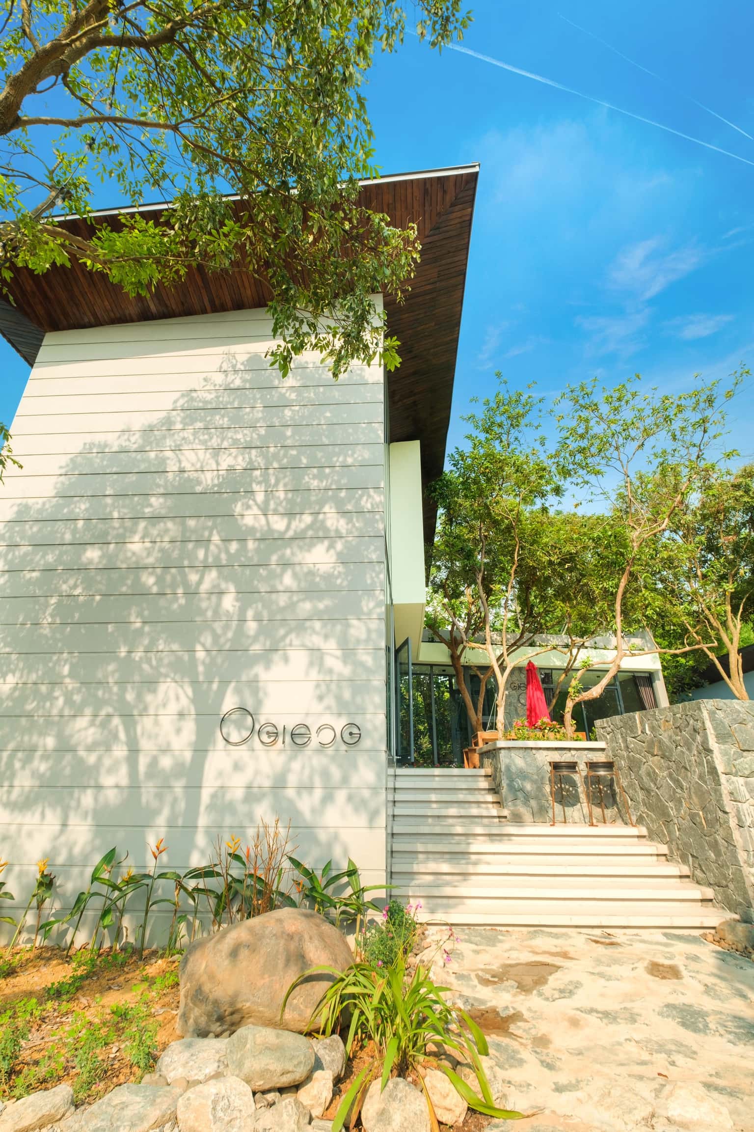 khuon vien ho tren nui gieng homestay hoa binh 