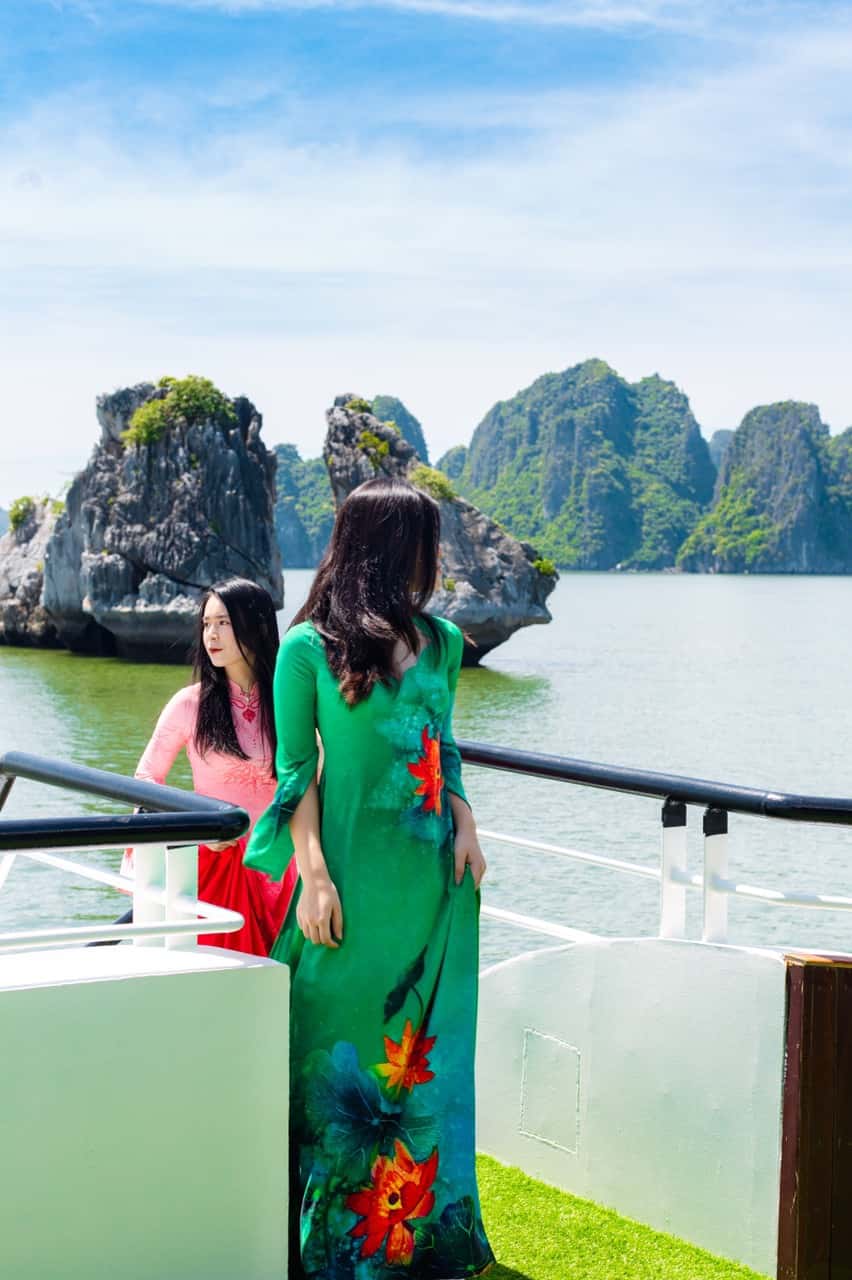 queen cruise ha long 