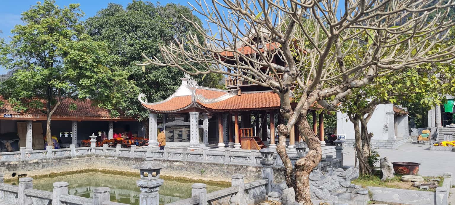 den thai vi dia diem du lich ninh binh attnib14