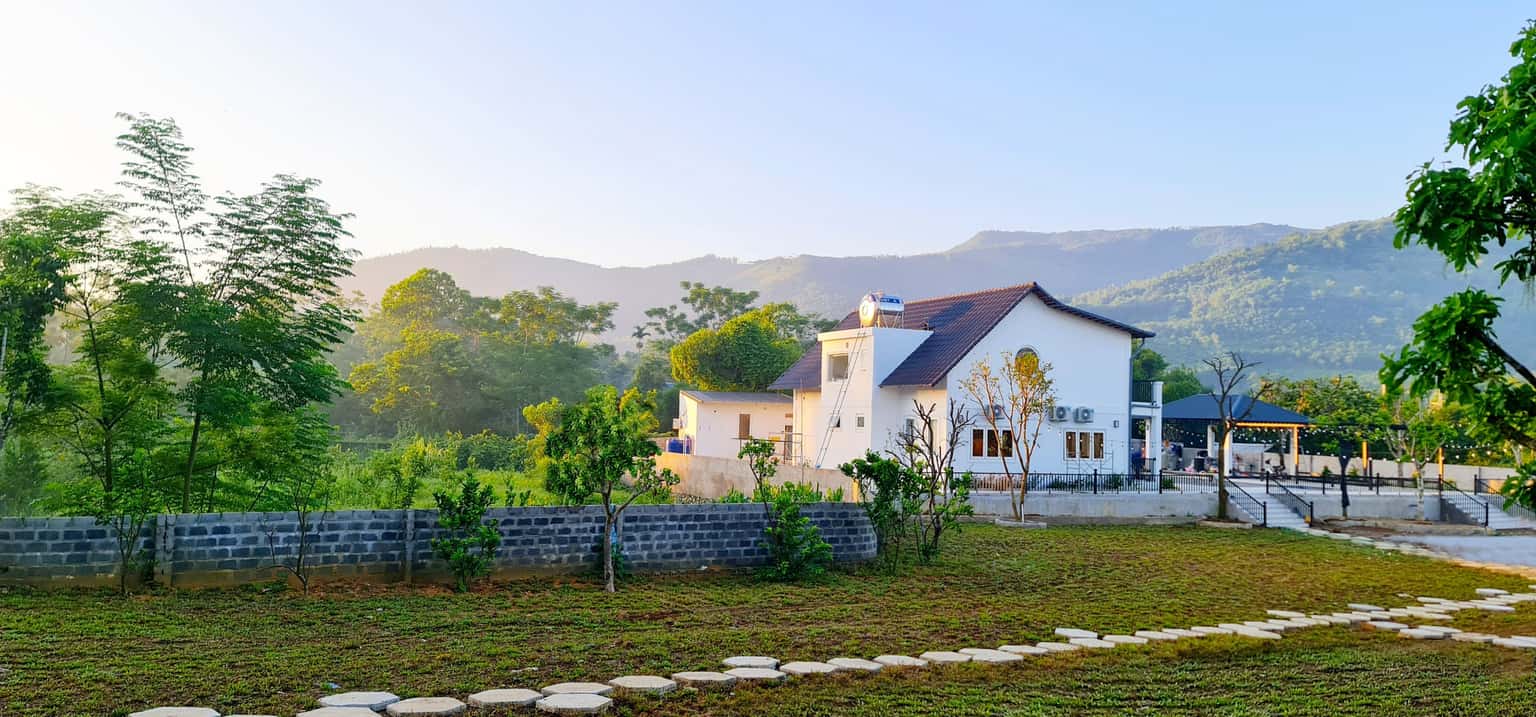 justfly crab house hoa binh