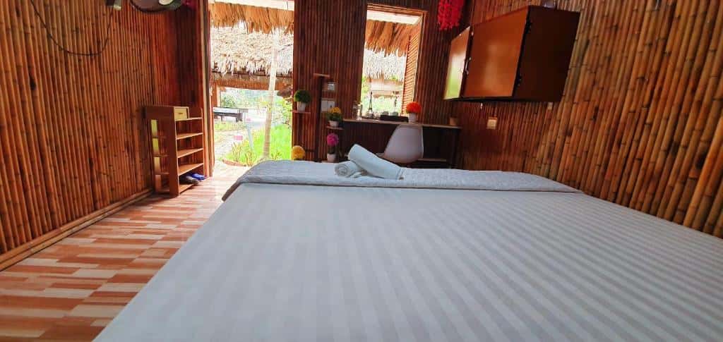 phong doi quoc khanh bamboo homestay ninh binh