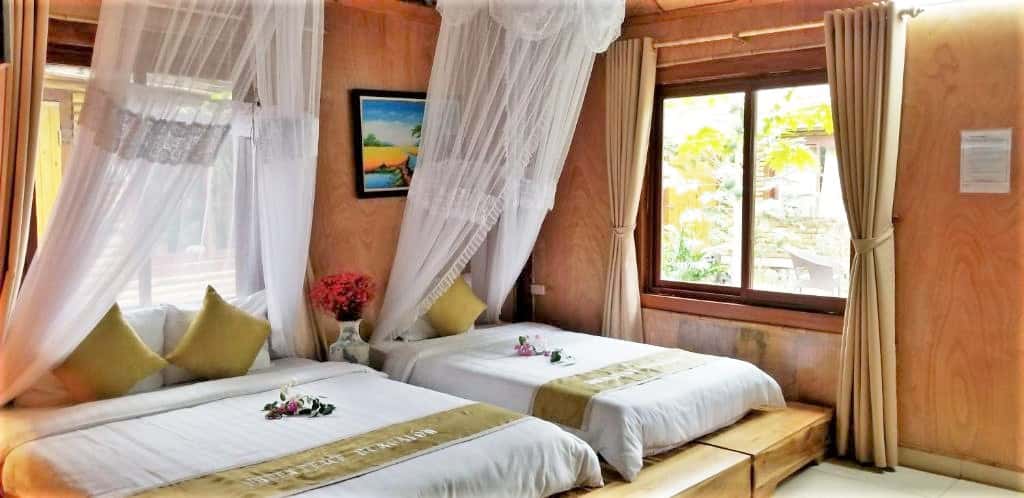 justfly phong triple view vuon green peace bungalow ninh binh