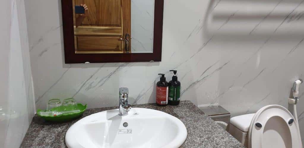 justfly king room tuyets homestay ninh binh