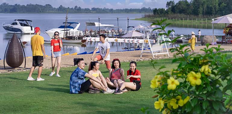 the beach bar flamingo dai lai vinh phuc