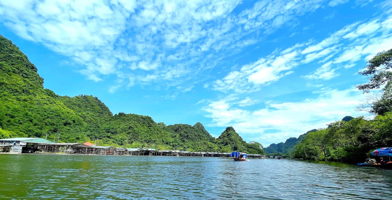 justfly chua huong hanoi
