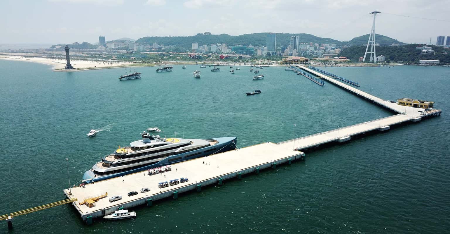 cang tau quoc te dia diem du lich ha long