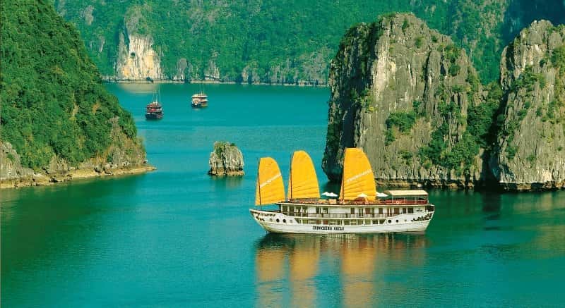 indochina-sail-halong-indochina-sail-cruise-ha-long-bay 