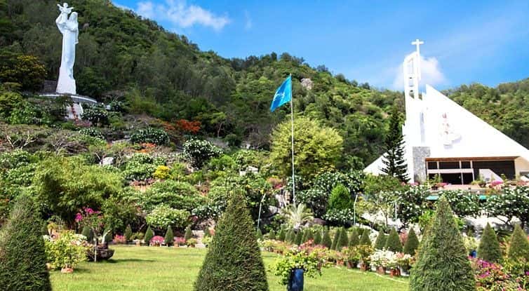 den thanh mau duc me bai dau dia diem du lich vung tau attvut34
