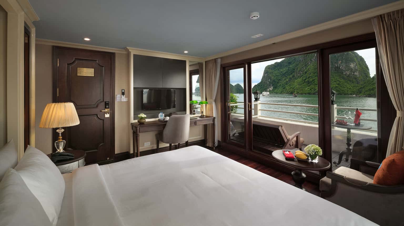 athena luxury cruise ha long bay