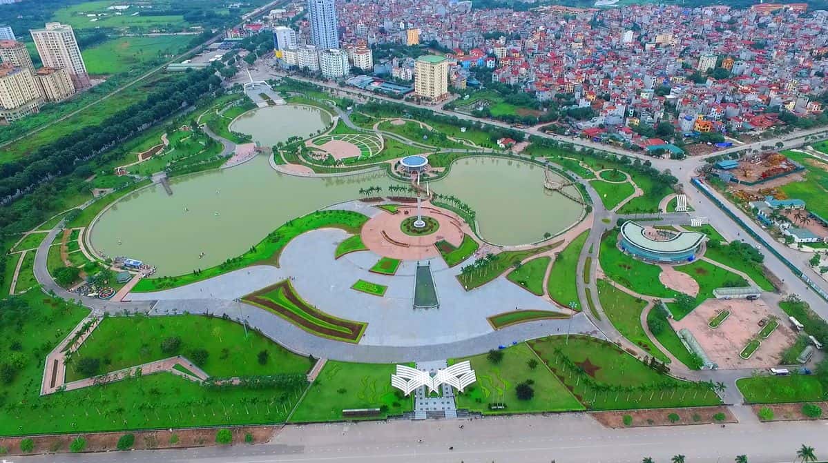 justfly cong vien hoa binh hanoi