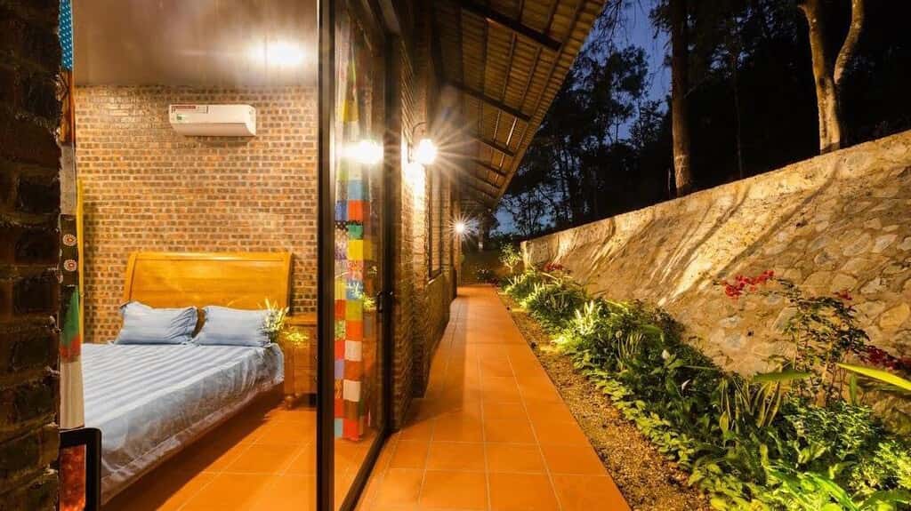 brick house tam dao