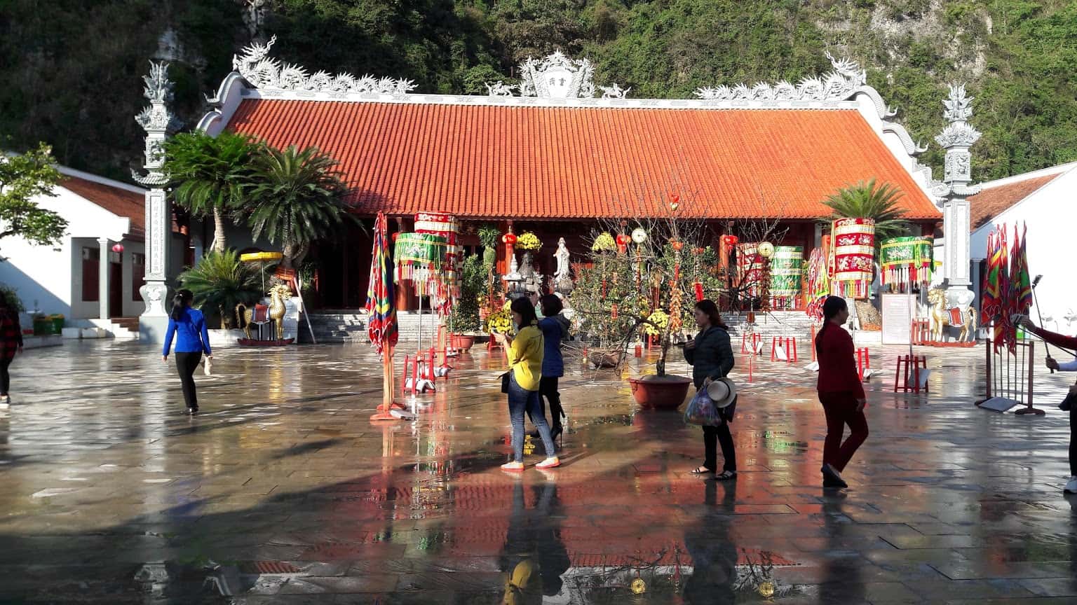 den thuong bong lai cao phong hoa binh