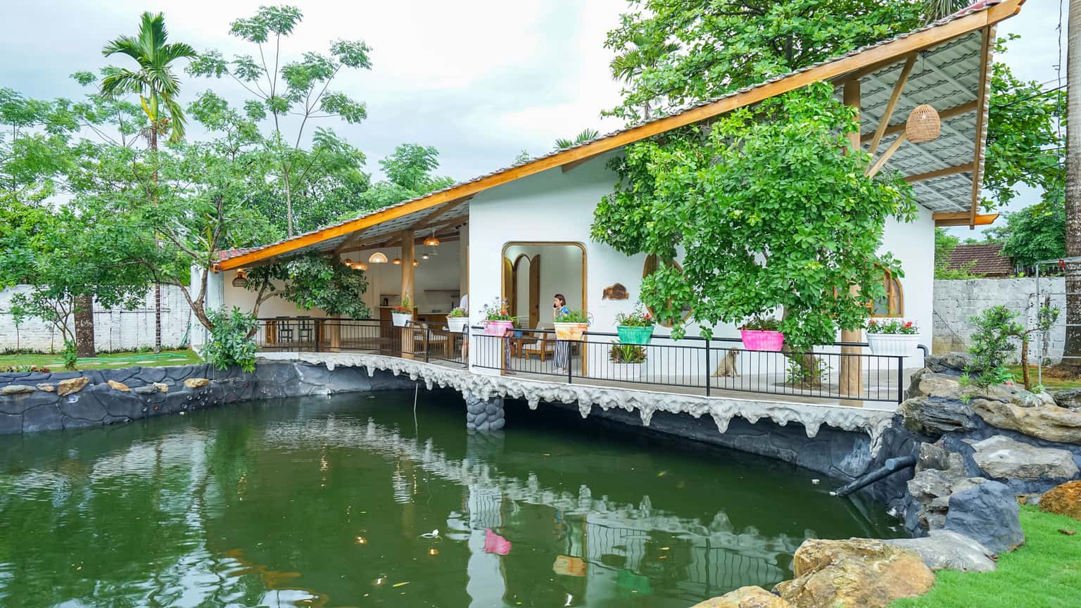 justfly koi villa myan maison ba vi ha noi