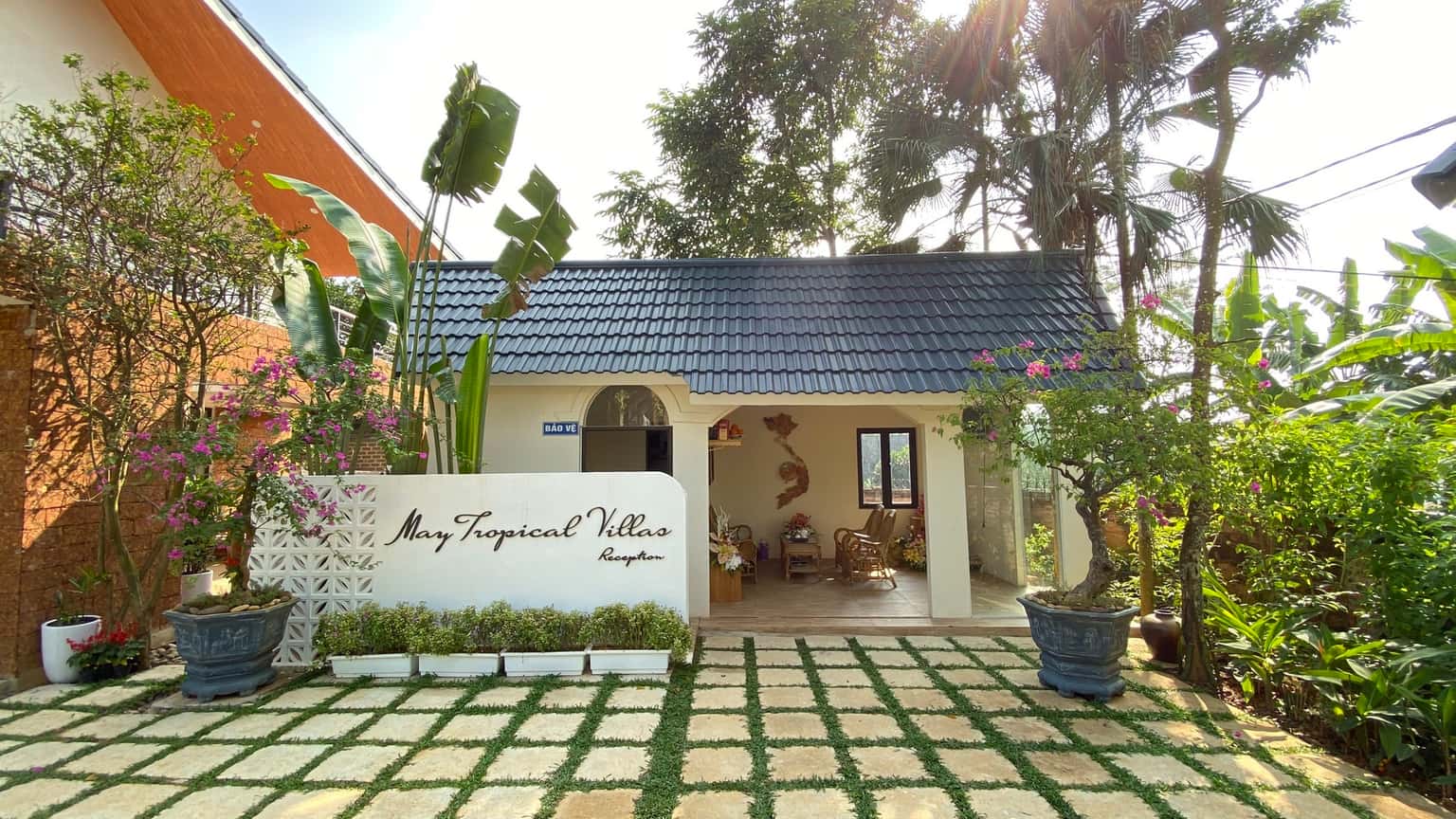 justfly anh chung may tropical villas ba vi