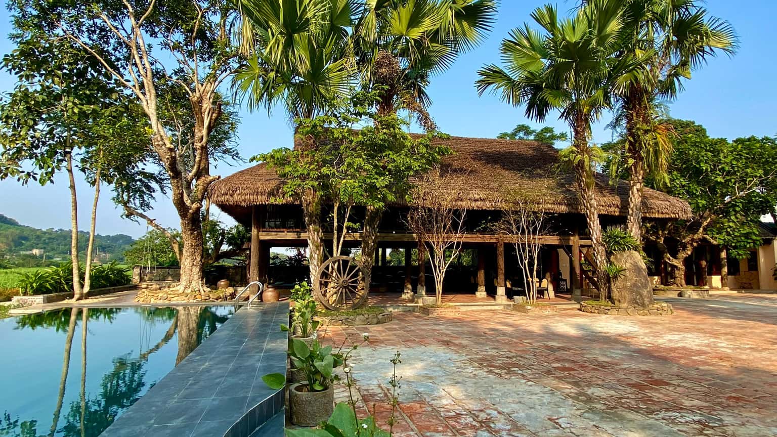 justfly nha san bavi hideaway ba vi