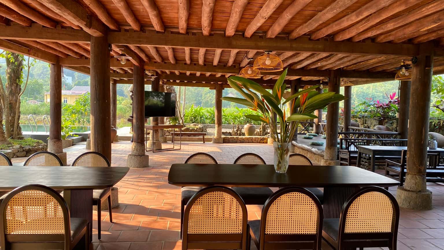 justfly nha san bavi hideaway ba vi