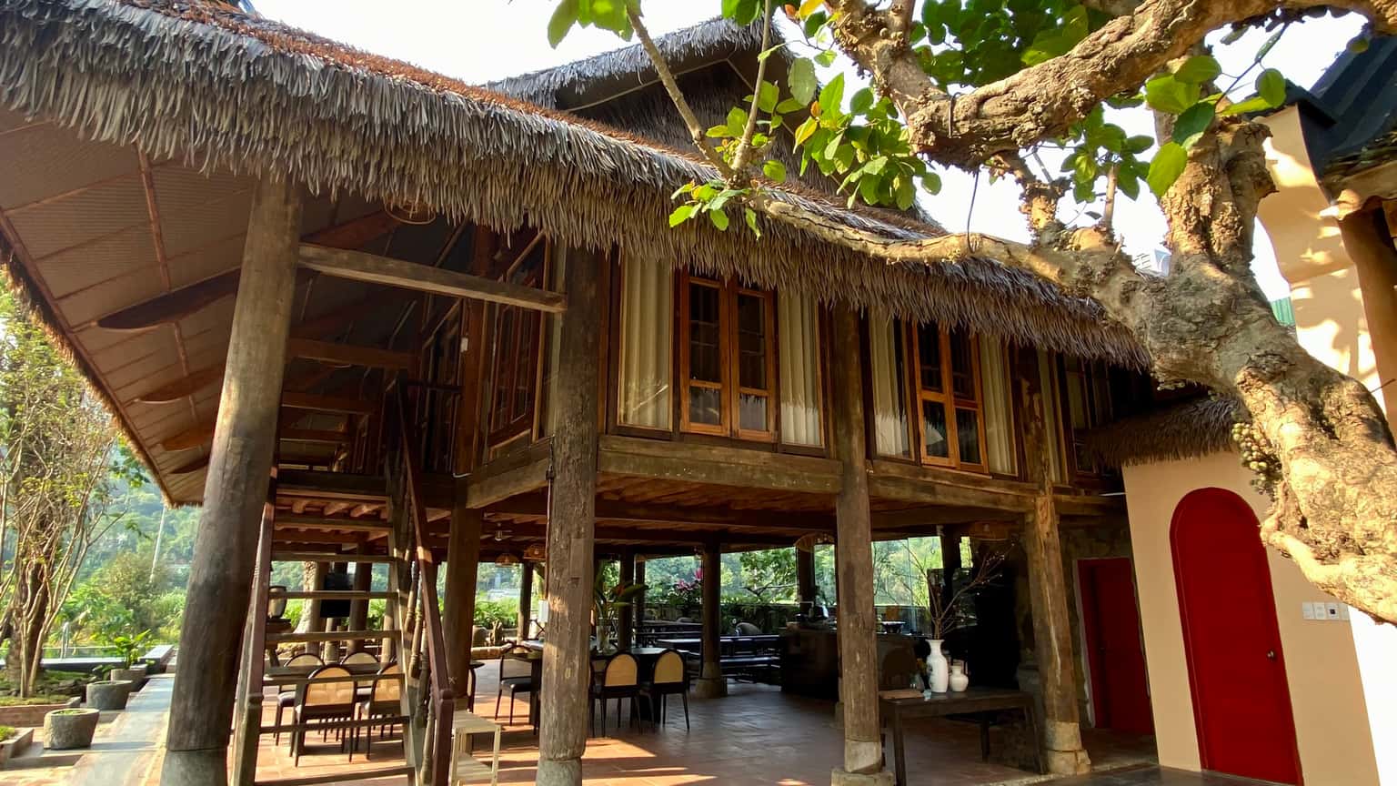 justfly nha san bavi hideaway ba vi