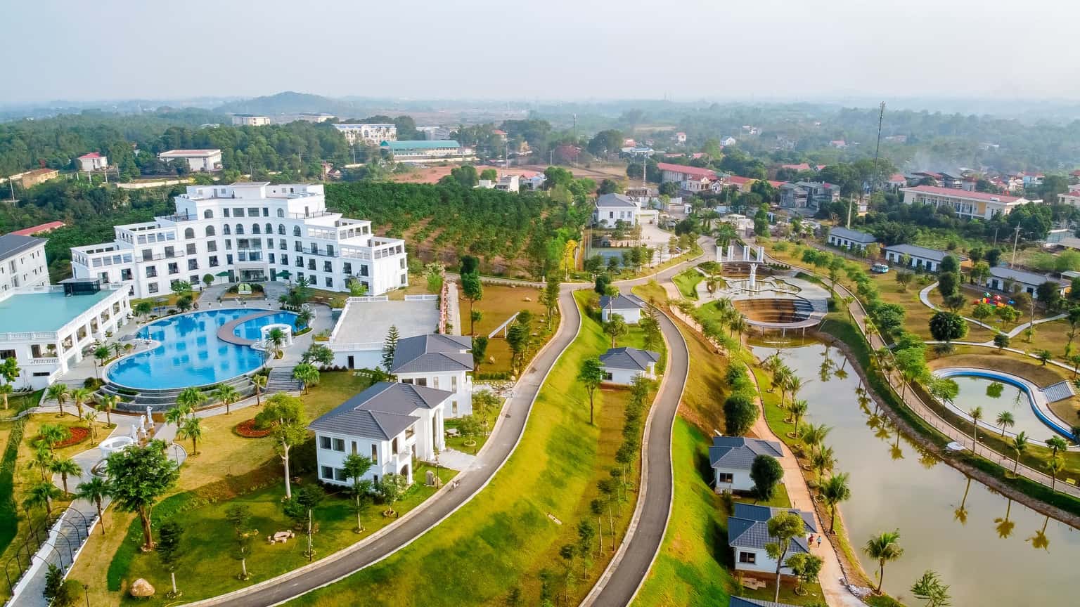 justfly canh quan chung glory resort son tay