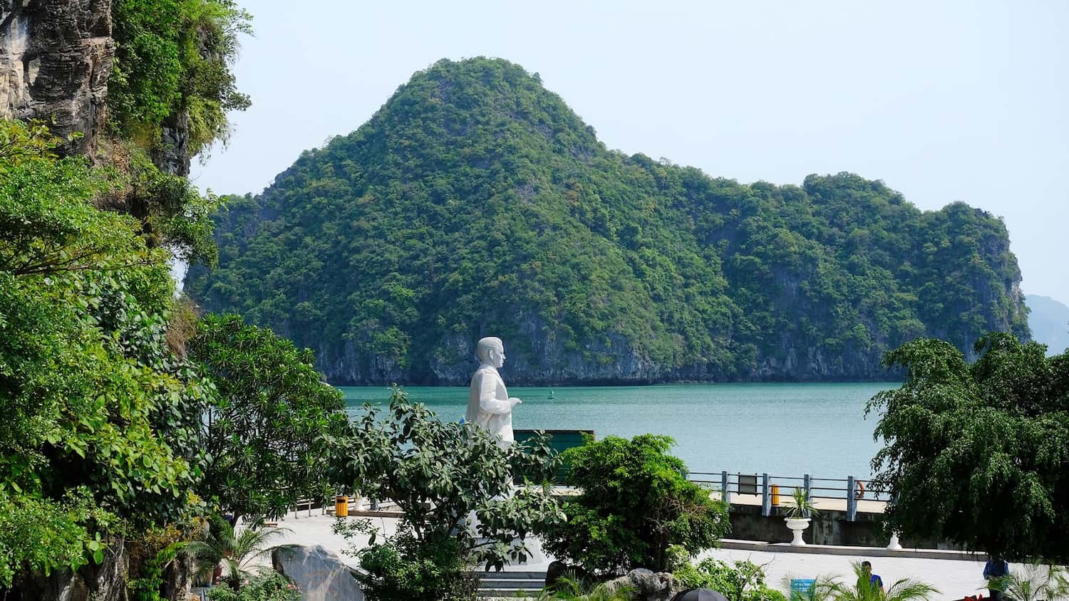 dao titop ha long