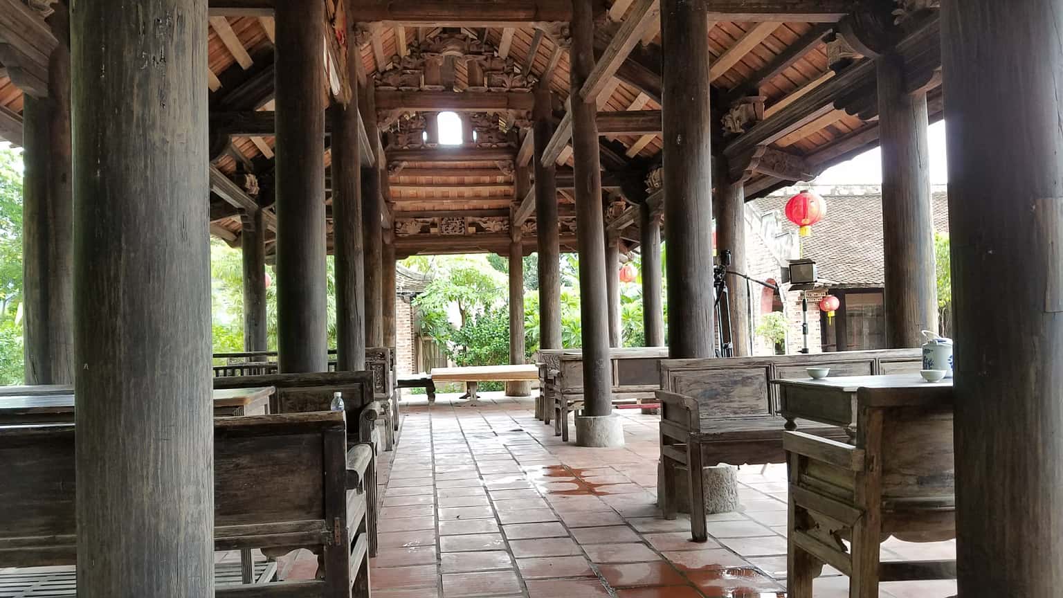 co vien lau dia diem du lich ninh binh attnib15
