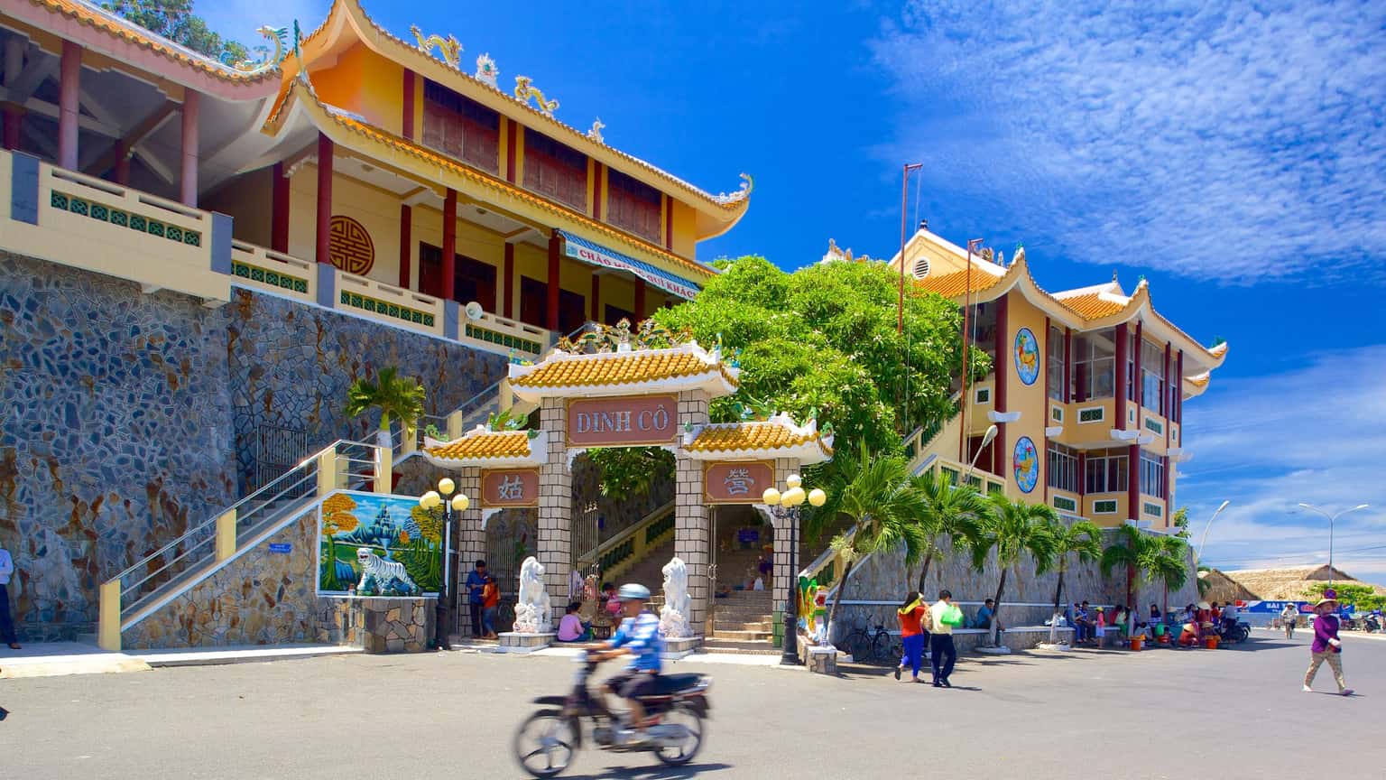 bien dinh co dia diem du lich vung tau attvut42