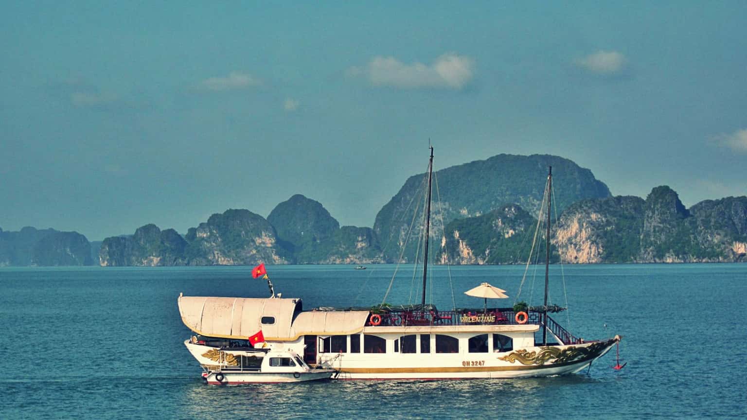 valentine premium indochina sail ha long bay