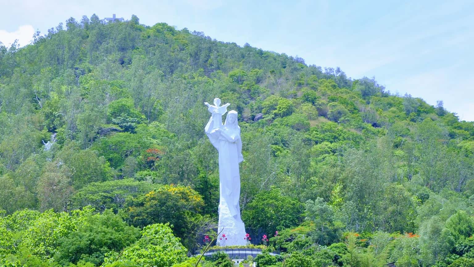 den thanh mau duc me bai dau dia diem du lich vung tau attvut34