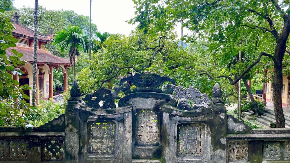 justfly chua bich dong ninh binh