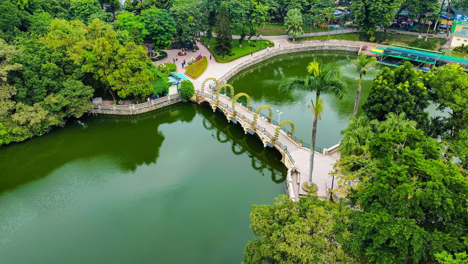 justfly cong vien thu le hanoi